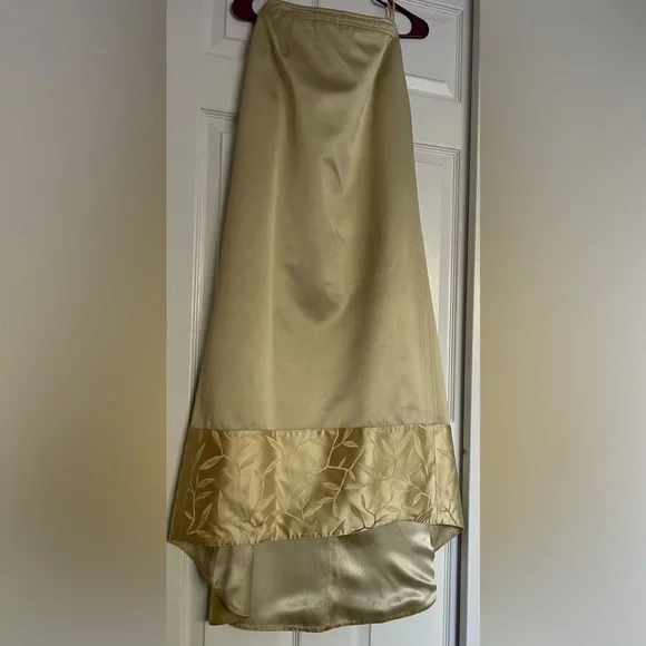 ✨ Prada Silk Skirt – Made in Italy | Gold | Size 40 (US 6) Luxury Repurpose - Picture 11 of 13